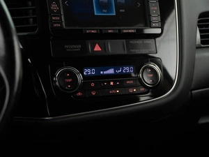 Внедорожник Mitsubishi Outlander 2015 года, 1898055 рублей, Москва