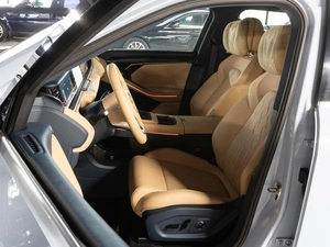 Внедорожник Voyah Free 2023 года, 3600000 рублей, Санкт-Петербург