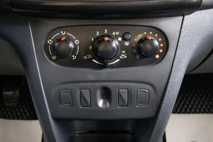 Седан Renault Logan 2016 года, 849000 рублей, Пермь