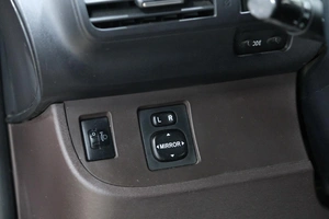 Хетчбэк Toyota iQ 2009 года, 899000 рублей, Омск