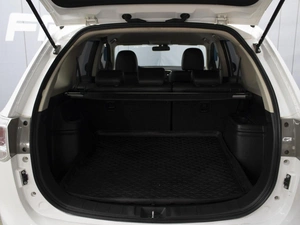 Внедорожник Mitsubishi Outlander 2014 года, 1370000 рублей, Омск
