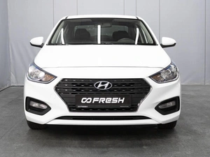Седан Hyundai Solaris 2019 года, 1290000 рублей, Омск
