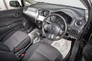 Хетчбэк Nissan Note 2013 года, 879000 рублей, Томск