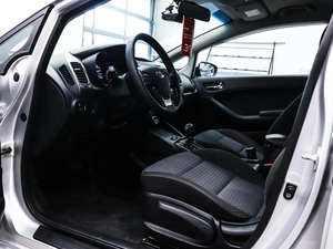 Седан Kia Cerato 2017 года, 1390000 рублей, Красноярск