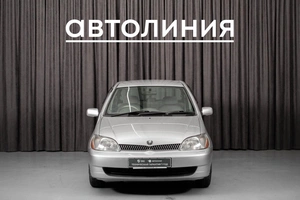 Седан Toyota Platz 2000 года, 420000 рублей, Красноярск