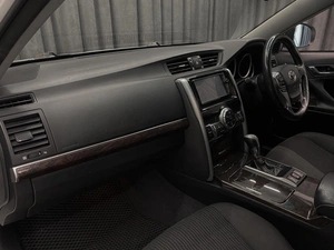 Седан Toyota Mark X 2017 года, 1950000 рублей, Красноярск