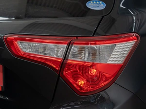 Хетчбэк Toyota Vitz 2017 года, 875000 рублей, Красноярск