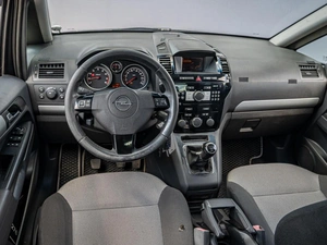 Минивэн Opel Zafira 2010 года, 679000 рублей, Краснодар