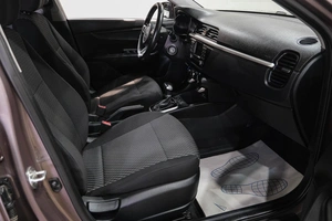 Седан Kia Rio 2019 года, 1449000 рублей, Новокузнецк