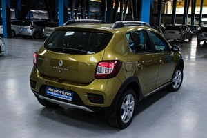 Хетчбэк Renault Sandero Stepway 2018 года, 998000 рублей, Солонцы