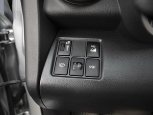 Внедорожник Toyota RAV4 2010 года, 1411000 рублей, Омск