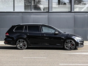 Универсал Volkswagen Golf 2018 года, 1874000 рублей, Кирилловка