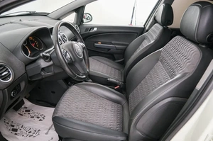 Хетчбэк Opel Corsa 2011 года, 719000 рублей, Красноярск
