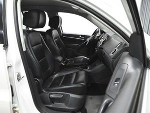 Внедорожник Volkswagen Tiguan 2012 года, 1387000 рублей, Ставрополь