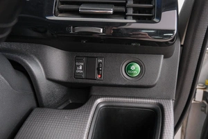Минивэн Honda Stepwgn Spada 2015 года, 2049000 рублей, Красноярск