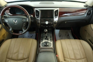 Седан Hyundai Equus 2011 года, 1299000 рублей, Омск
