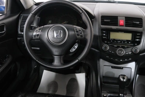Седан Honda Accord 2006 года, 899000 рублей, Омск