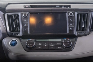 Внедорожник Toyota RAV4 2017 года, 2779000 рублей, Томск