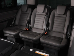 Минивэн Ford Tourneo Custom 2021 года, 4240000 рублей, Красный Пахарь