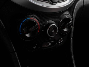 Седан Hyundai Solaris 2011 года, 719000 рублей, Тюмень