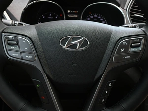 Внедорожник Hyundai Grand Santa Fe 2017 года, 2391000 рублей, Волгоград