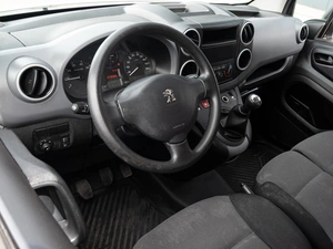 Фургон Peugeot Partner 2017 года, 930000 рублей, Краснодар