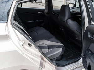 Лифтбек Toyota Prius 2016 года, 1535000 рублей, Краснодар
