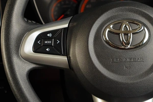 Хетчбэк Toyota Tank 2019 года, 1299000 рублей, Тюмень