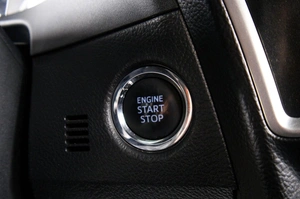 Хетчбэк Toyota Auris 2013 года, 1229000 рублей, Пермь