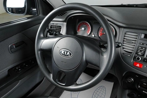 Хетчбэк Kia Rio 2011 года, 769000 рублей, Тюмень