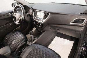 Седан Hyundai Solaris 2017 года, 1129000 рублей, Челябинск