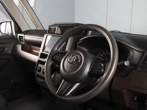 Минивэн Toyota Roomy 2018 года, 998000 рублей, Омск