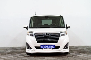 Минивэн Toyota Roomy 2018 года, 1199000 рублей, Сургут
