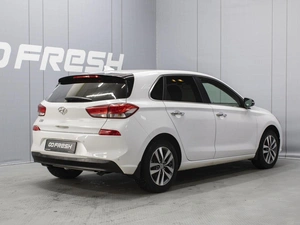 Хетчбэк Hyundai i30 2017 года, 1790000 рублей, Омск