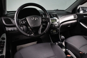 Седан Hyundai Solaris 2013 года, 769000 рублей, Сургут