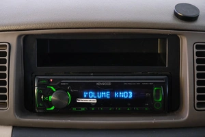 Седан Toyota Corolla 2000 года, 569000 рублей, Омск