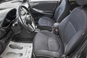 Седан Hyundai Solaris 2011 года, 729000 рублей, Барнаул