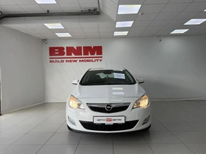 Хэтчбек Opel Astra 2011 года, 690000 рублей, Смоленск