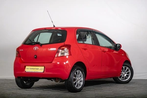 Хетчбэк Toyota Yaris 2006 года, 579000 рублей, Томск