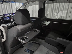 Минивэн Honda Stepwgn Spada 2016 года, 1749000 рублей, Красноярск