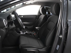 Внедорожник Kia Sportage 2018 года, 1620000 рублей, Омск