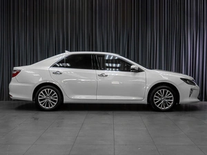 Седан Toyota Camry 2017 года, 2359000 рублей, Тюмень
