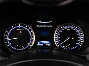 Седан Infiniti Q50 2016 года, 1999000 рублей, Тюмень