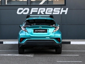 Внедорожник Toyota C-HR 2017 года, 2184000 рублей, Кирилловка