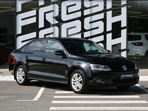 Седан Volkswagen Jetta 2011 года, 935000 рублей, Волгоград