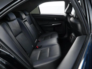 Седан Toyota Camry 2014 года, 1977077 рублей, Москва