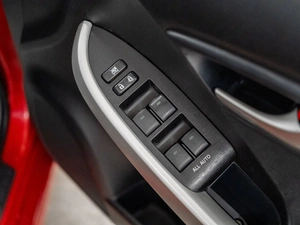 Лифтбек Toyota Prius 2012 года, 1150000 рублей, Красноярск