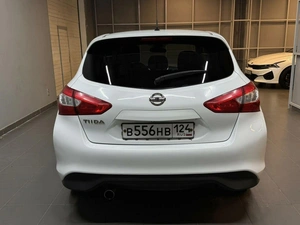 Хетчбэк Nissan Tiida 2015 года, 977000 рублей, Красноярск