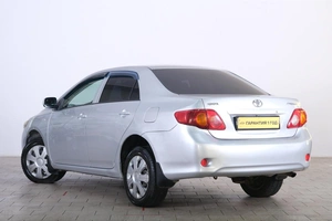Седан Toyota Corolla 2007 года, 809000 рублей, Омск