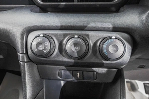 Хетчбэк Toyota Yaris 2020 года, 1289000 рублей, Барнаул